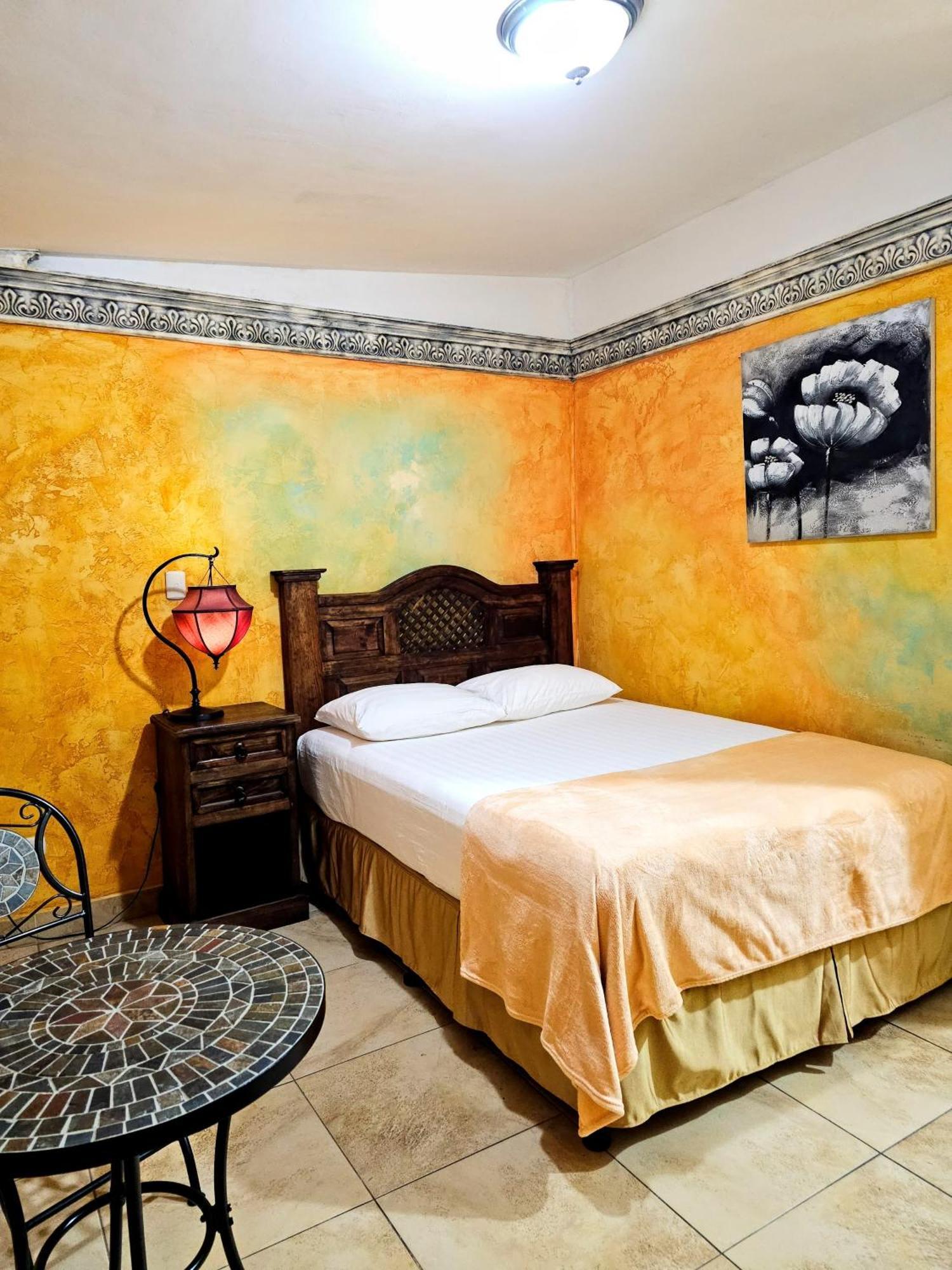 Antigua Inn Hotel Guatemala-Stadt Exterior foto